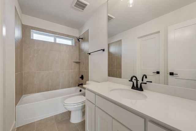 211 Golden Run Drive, Fate, TX 75189