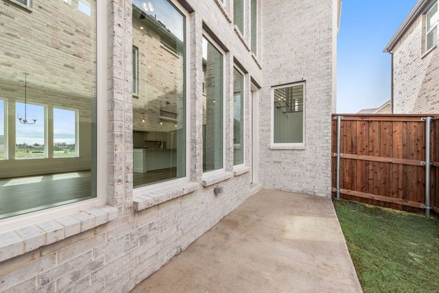 211 Golden Run Drive, Fate, TX 75189