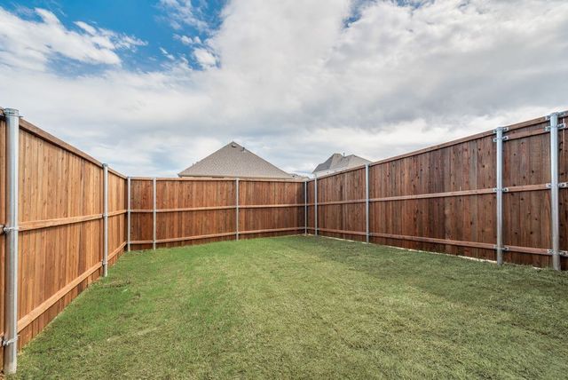 211 Golden Run Drive, Fate, TX 75189