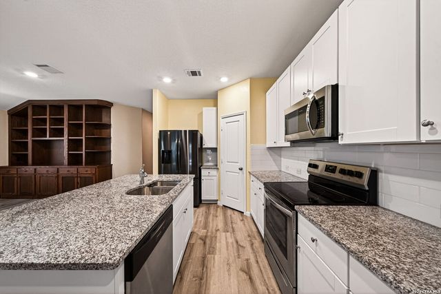 1921 Grey Wagtail, New Braunfels, TX 78130