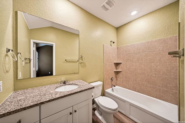 1921 Grey Wagtail, New Braunfels, TX 78130
