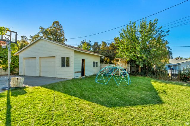 360 E CENTER ST, Centerville, UT 84014