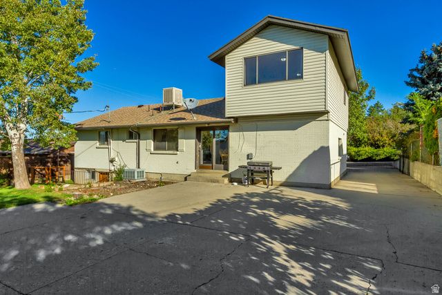 360 E CENTER ST, Centerville, UT 84014