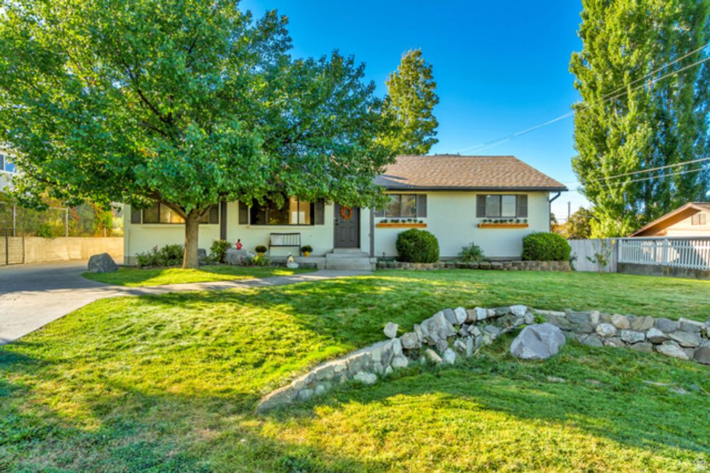 360 E CENTER ST, Centerville, UT 84014