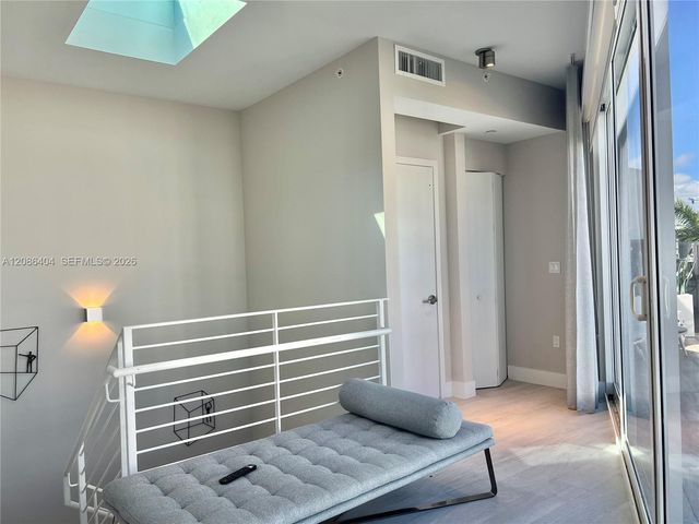 1000 99 6, Bay Harbor Islands, FL 33154