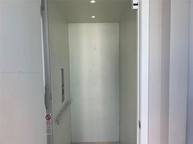1000 99 6, Bay Harbor Islands, FL 33154