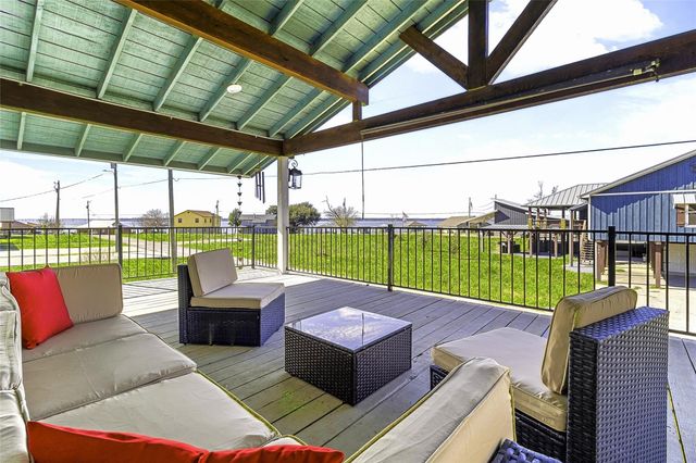 129 Second Avenue, Onalaska, TX 77360