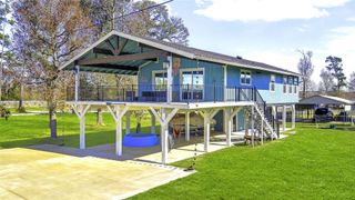 129 Second Avenue, Onalaska, TX 77360