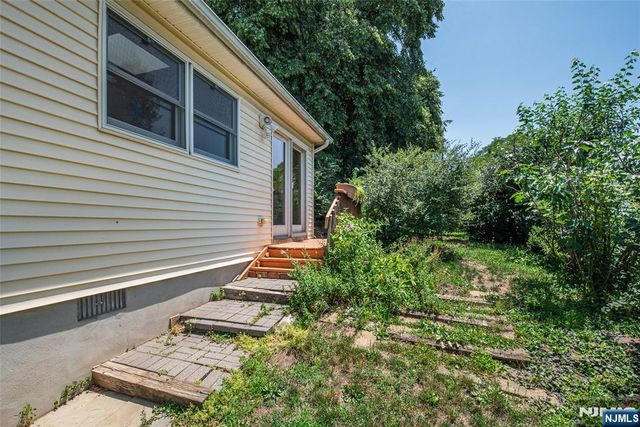 33 Butler Street, Clifton, NJ 07011