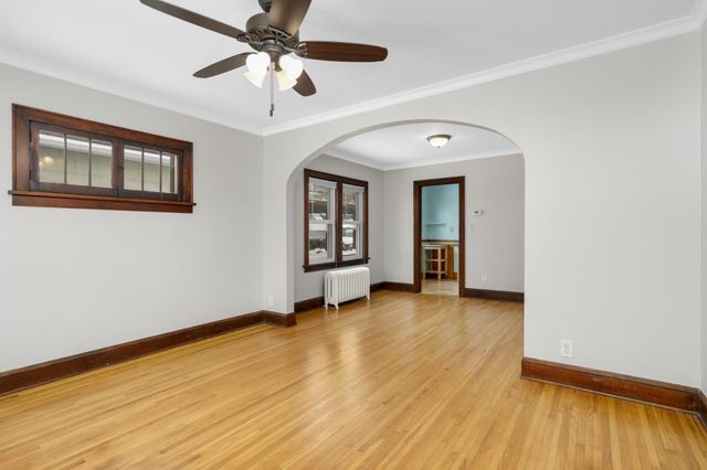 4025 42nd Avenue S, Minneapolis, MN 55406