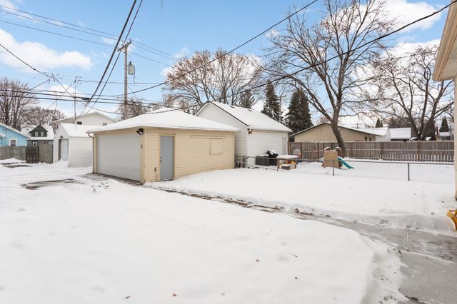 4025 42nd Avenue S, Minneapolis, MN 55406