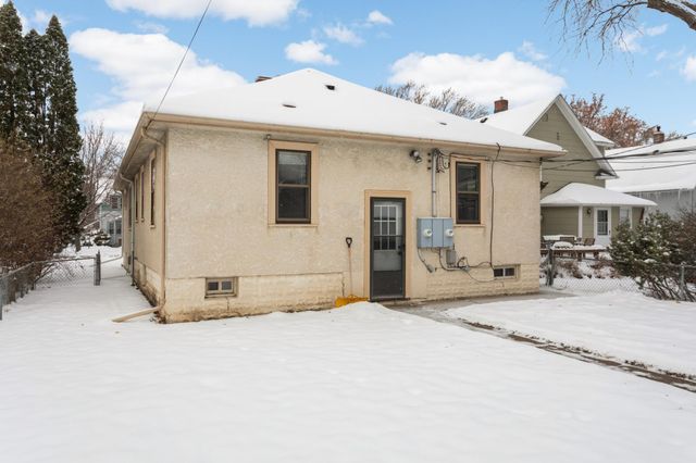 4025 42nd Avenue S, Minneapolis, MN 55406