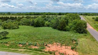 1212 Chestnut Lane, Goldsby, OK 73093