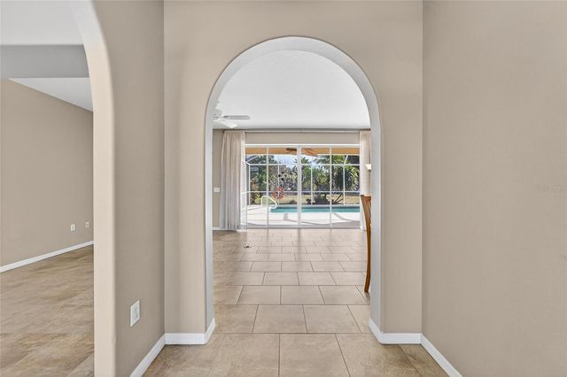 1615 ORACLE DRIVE, Ruskin, FL 33573