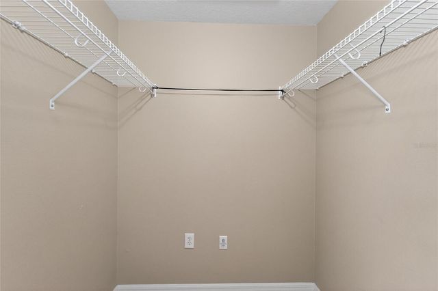 1615 ORACLE DRIVE, Ruskin, FL 33573