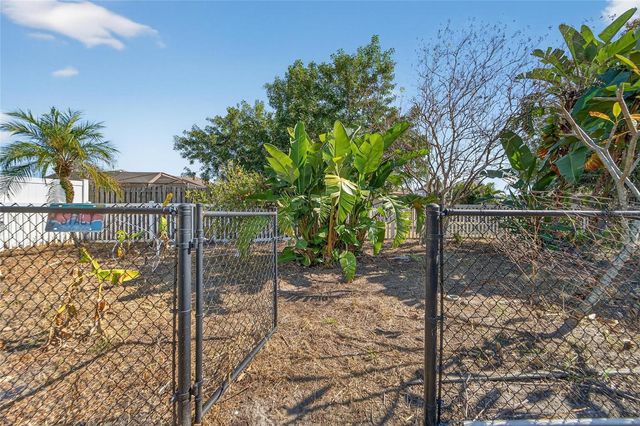 1615 ORACLE DRIVE, Ruskin, FL 33573