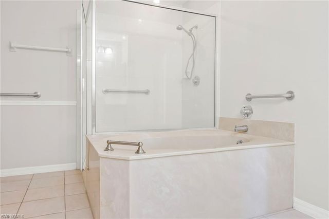 14819 Laguna DR 403, Fort Myers, FL 33908