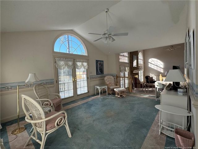 908 E Prospect Avenue, Raeford, NC 28376