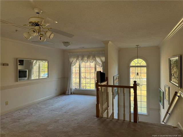 908 E Prospect Avenue, Raeford, NC 28376