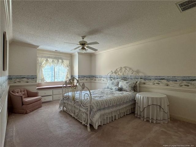 908 E Prospect Avenue, Raeford, NC 28376