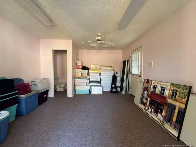 908 E Prospect Avenue, Raeford, NC 28376