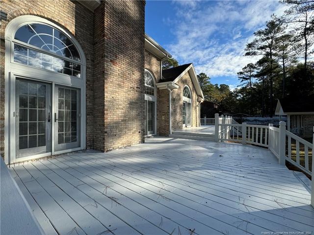 908 E Prospect Avenue, Raeford, NC 28376
