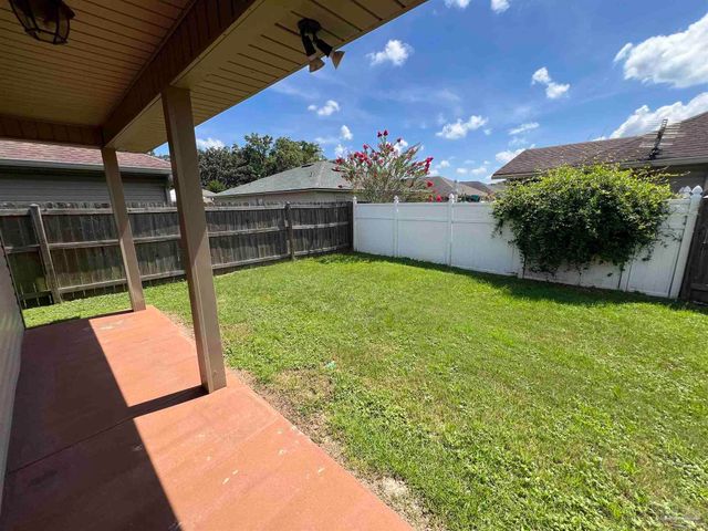 364 Evening Falls Dr, Pensacola, FL 32534