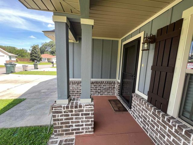 364 Evening Falls Dr, Pensacola, FL 32534