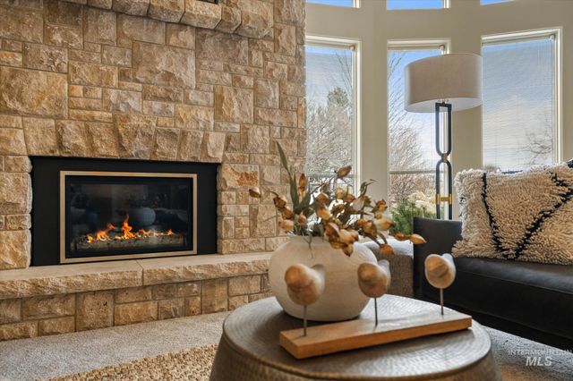 1400 N Razza Way, Eagle, ID 83616