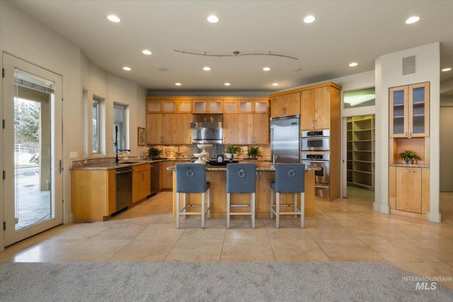 1400 N Razza Way, Eagle, ID 83616