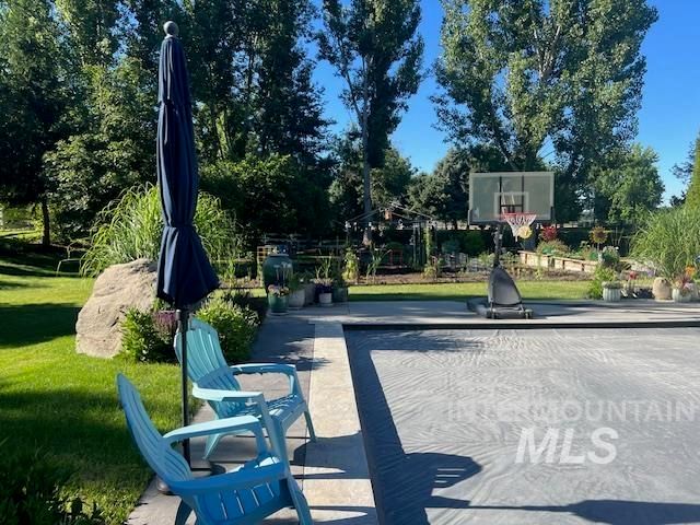 1400 N Razza Way, Eagle, ID 83616