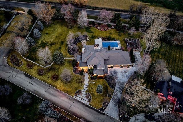 1400 N Razza Way, Eagle, ID 83616