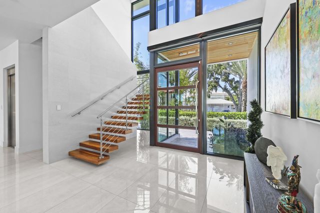2863 NE 27th Street, Fort Lauderdale, FL 33306