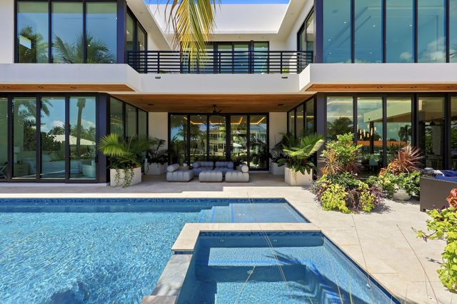 2863 NE 27th Street, Fort Lauderdale, FL 33306
