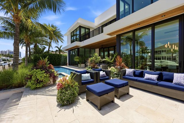 2863 NE 27th Street, Fort Lauderdale, FL 33306