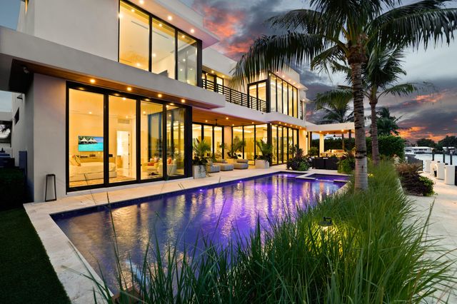 2863 NE 27th Street, Fort Lauderdale, FL 33306