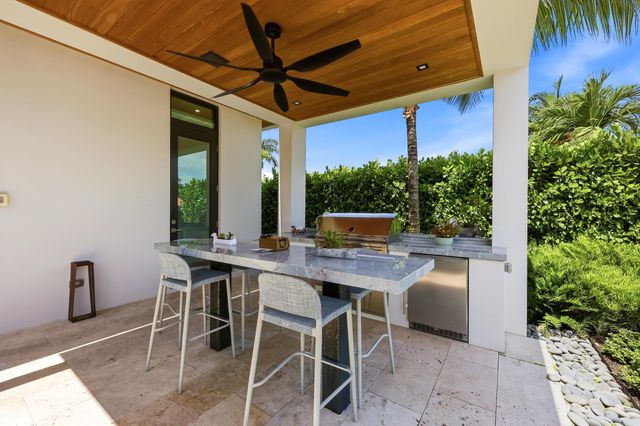 2863 NE 27th Street, Fort Lauderdale, FL 33306