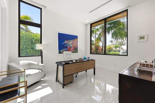 2863 NE 27th Street, Fort Lauderdale, FL 33306