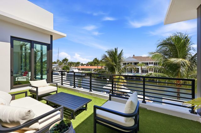2863 NE 27th Street, Fort Lauderdale, FL 33306