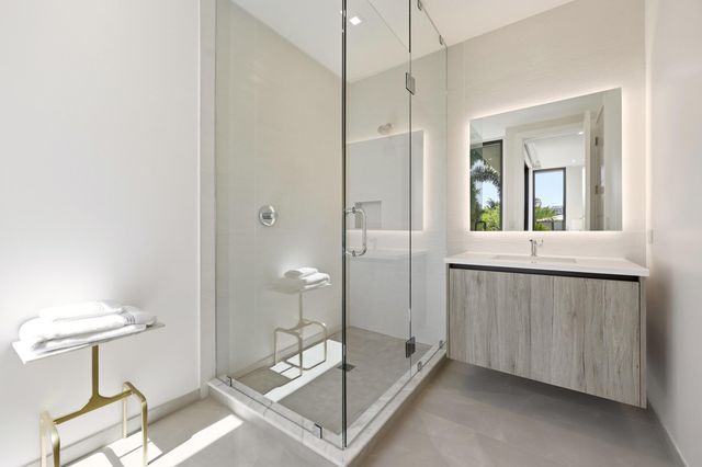 2863 NE 27th Street, Fort Lauderdale, FL 33306