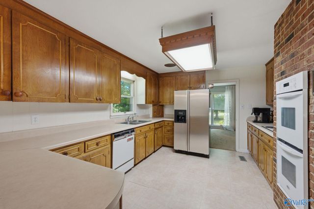 107 Brookwood Drive, Athens, AL 35613