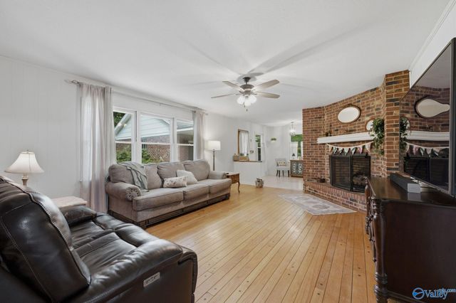 107 Brookwood Drive, Athens, AL 35613