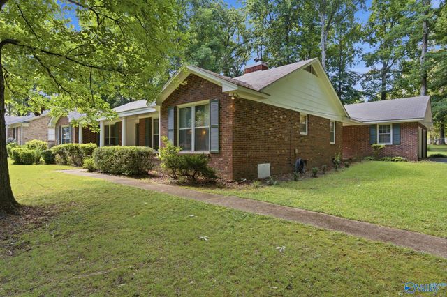 107 Brookwood Drive, Athens, AL 35613