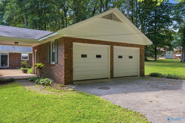 107 Brookwood Drive, Athens, AL 35613