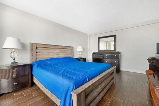 2400 Presidential Way 1206, West Palm Beach, FL 33401