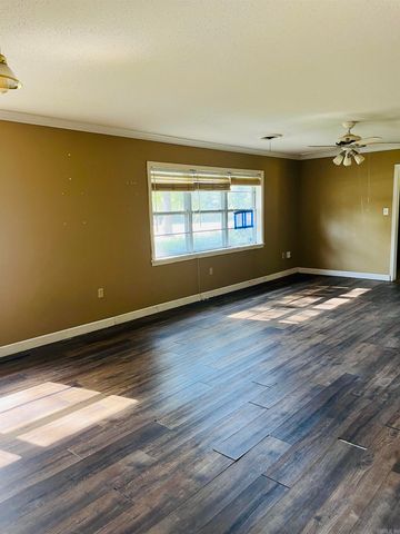 467 S Edwards Street, Monticello, AR 71655