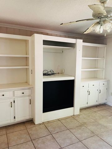 467 S Edwards Street, Monticello, AR 71655