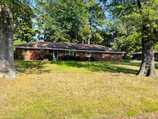 467 S Edwards Street, Monticello, AR 71655