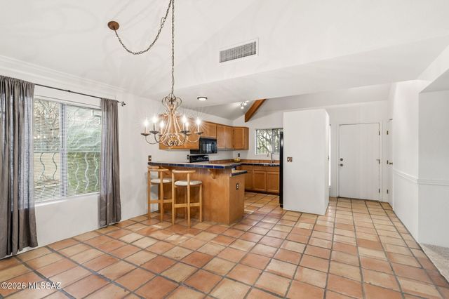 3000 E Thornhall Terrace, Tucson, AZ 85716