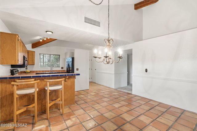 3000 E Thornhall Terrace, Tucson, AZ 85716